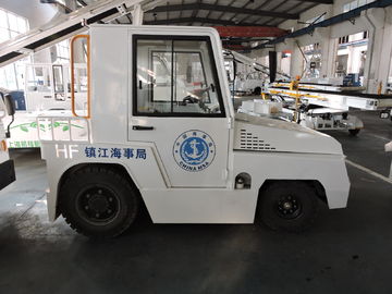 China De op zwaar werk berekende Witte Tractor van de Vliegtuigensleepboot de Ontruiming van de 130 - 165 Millimetergrond leverancier
