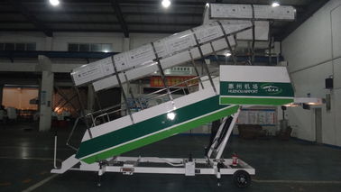 China Witte Vliegtuigen het Inschepen Ladder, Ce-de Steunmateriaal van de Luchthavengrond leverancier